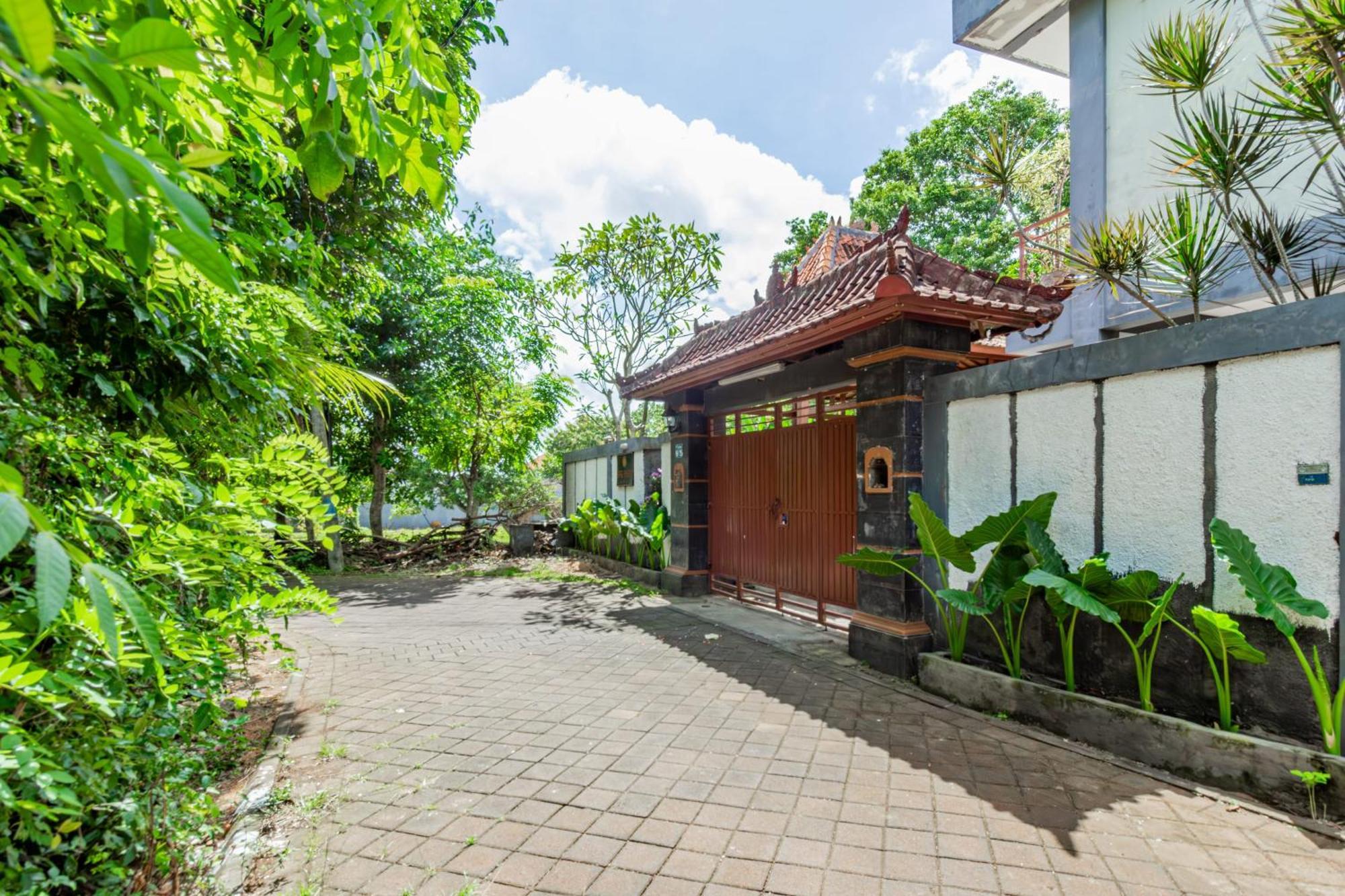 Capital O 93944 Geweka Homestay Jimbaran Εξωτερικό φωτογραφία